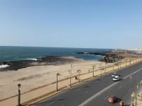 Quiet apartment near the sea