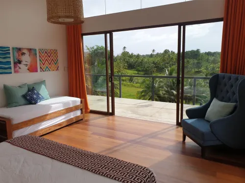 Family Villa & Presidential Infinity Pool close to Cloud 9 Surf Spot