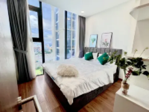 Stunning 3BR Firework & Scenic Pool Views D7 HCMC  Family-sized Các khách sạn ở TP. Hồ Chí Minh