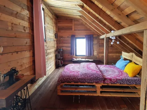 Boho eco cabin in the woods on Fruška gora Hotel a Beocin