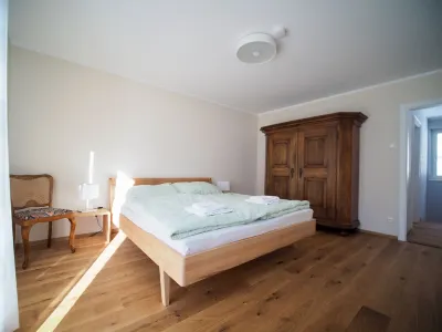 Haus an der Lieser - Spacious vacation home with garden, quiet location Südufer Millstättersee附近的飯店