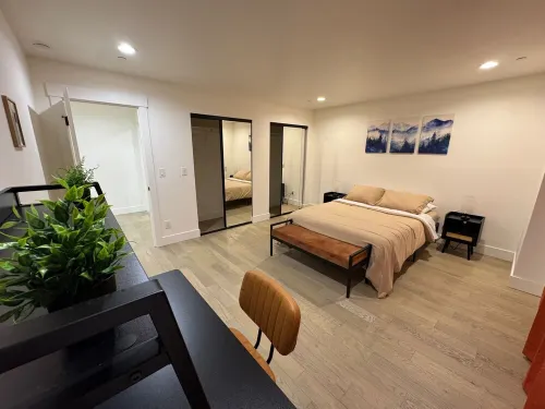 2 BDRM Modern Meets Cozy in Federal Way