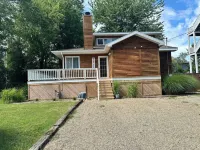 Lakefront Home with Beach Access; Pet Friendly