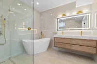 Beach Block! Luxory 7-bedroom house in Ventnor City with WiFi, AC Hotel di Ventnor City