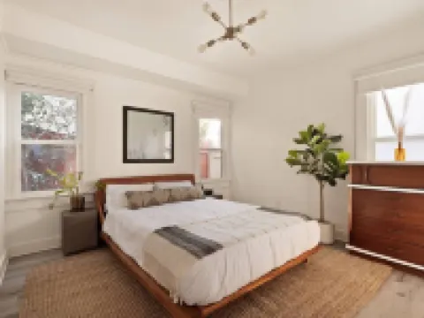 Heavenly Retreat 2 Minute Walk to Beach Hotels in Venice