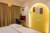 2bhk Cozy Bohemian apartment this offers relaxed and artistic vibe