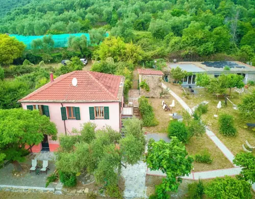 Casa Degli Orti, Panoramica tra gli Uliveti a 12 km dal Mare Hotels in Chiusanico