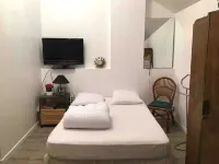 Studio BEACH ENTRANCE and Free Parking