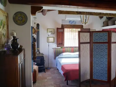 Suite il Corbezzolo Hotel in zona Museo della Manna della Riserva Naturale dello Zingaro