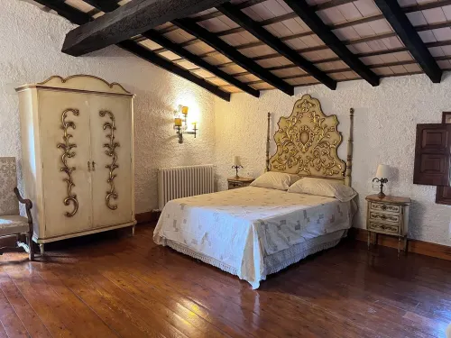 En Plena Naturaleza. Pasea por la vía Verde y Accede a Bonitas Gargantas de Agua