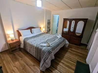 Hermosa casita en centro de Cuenca โรงแรมใน