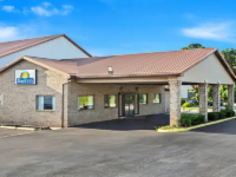 Days Inn by Wyndham Huntington Hotels in Barboursville