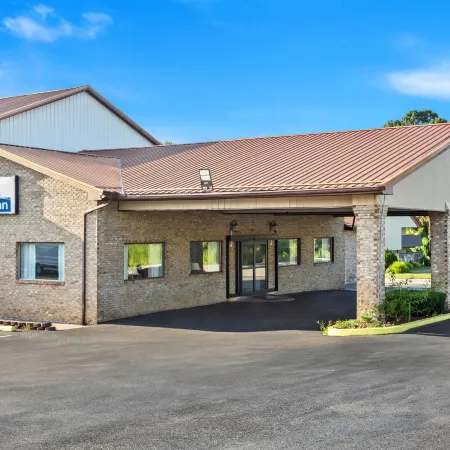 Days Inn by Wyndham Huntington