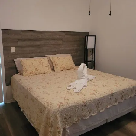 Stunning 2-Bedroom Apartment with Modern Elegance Отели в г. Слайделл