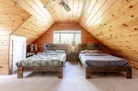 Legacy Pine Cozy 4-bedroom cabin in wonderful Pine Mountain Club