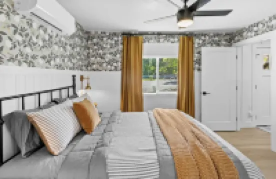 Cottage on King: Stylish and comfortable in the country!