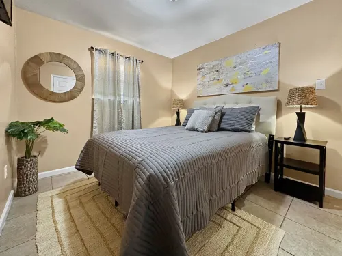 Cozy 2BR/1BA Near Local Hotspots Hotels in Chalmette