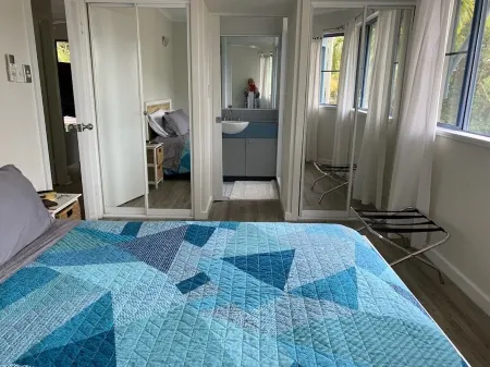 Stunning Beachfront Apartment Отели рядом с достопримечательностью «Half Moon Bay Golf Club»