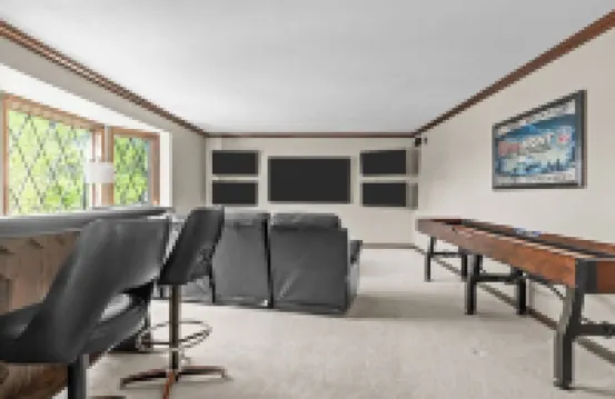 Indoor Pool&Hot tub, Game Room, Sauna, Movie Room