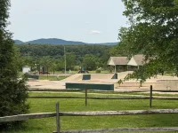 Spacious 5-bedroom house with WiFi, AC in charming Front Royal