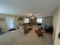 Cumberland Lake House - 2 miles from Jamestown Marina - Sleeps 11