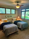 Eagle Pines: Rare, Beautiful North Shore of Gull Lake Hotels in Nisswa