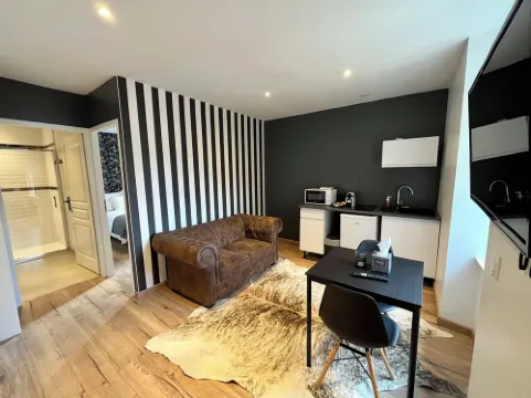 Lescinqsuites / Le Chivas - Dabnb