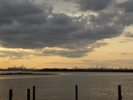 Away From it All Отели рядом с достопримечательностью «Заказник Джамайка Бэй»