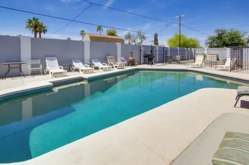 Ultimate Phoenix Group Getaway Patio and Pool! - Alloggi