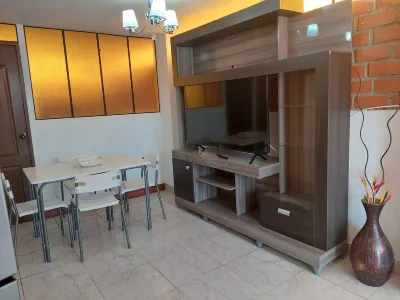 5 minutos a la plaza principal. Casa de cuatro pisos: pequeño, cómodo, acogedor. Hotels in 