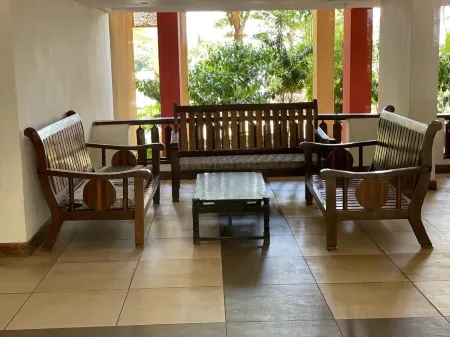 Beach Front Apartment -10 min from the shopping center!