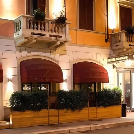 Hotel Sempione Отели рядом с достопримечательностью «Комплекс 10 Corso Como»