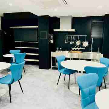 New!Luxury Hills1500 sqm Superb patio Sauna BBQ Pool Parking 4 cars Pets allowed Dining/Meeting Rooms