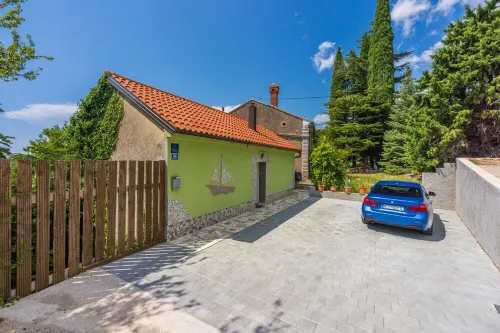 Greenhouse Adria up to 10pers. Hotels in Bribir