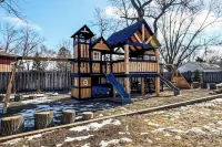 YOUR HOME-pooltable-playset-sauna