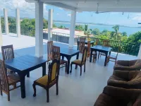 Spacious apartment with 13 bedrooms with bathrooms.Fiber wifi also have Hotel a Kamburugamuwa