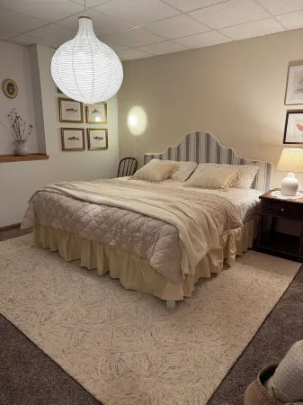 Lakeview, art and nature retreat, with AC and kayaks in Minocqua