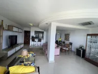 Spacious apartment! Noble seafront area!