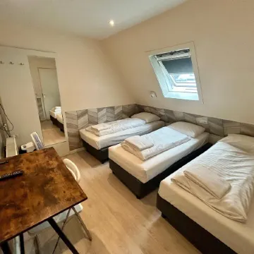 Hotel Damrak Inn Отели рядом с достопримечательностью «Старый город»