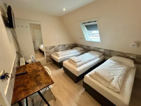 達姆拉克酒店 鄰近紅燈區的酒店