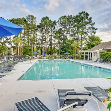 Charming Bluffton Home w/ Yard ~ 3 Mi to Beaches!