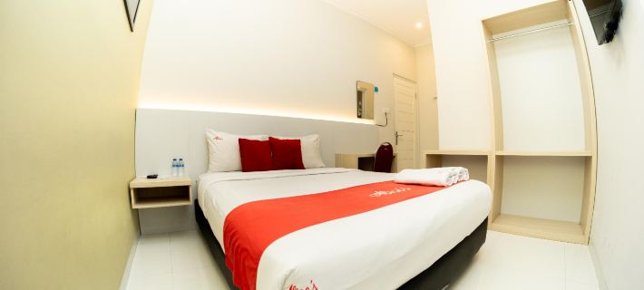Alice's Homestay Near Unej, Stasiun and Alun-Alun Syariah Hotels in Jember
