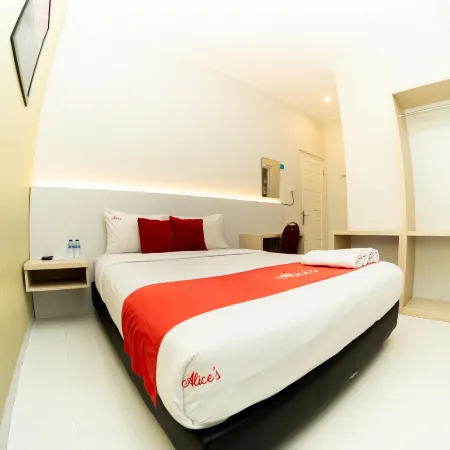 Alice's Homestay Near Unej, Stasiun and Alun-Alun Syariah
