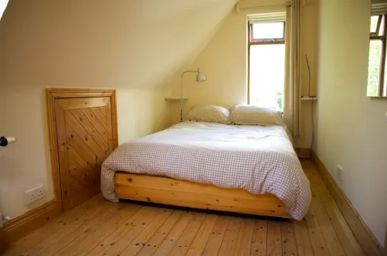 Rusheens Cottage. Charming comfortable cottage with sauna in peaceful valley.
