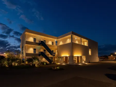 Kamome Slow Hotel the Compact Отели в г. Авадзи