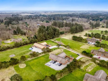 "Jorkin" - 1.8km from the Sea