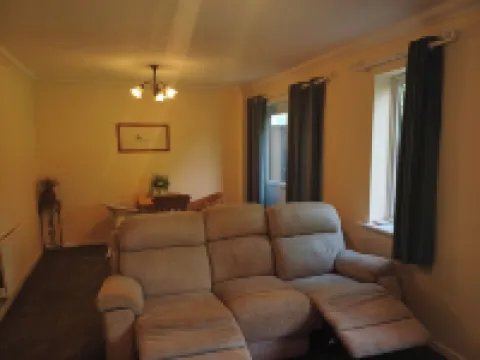 3ベッド ハウス - 5人宿泊可能 - ペット可 - 駐車場あり ユートクセターのホテル