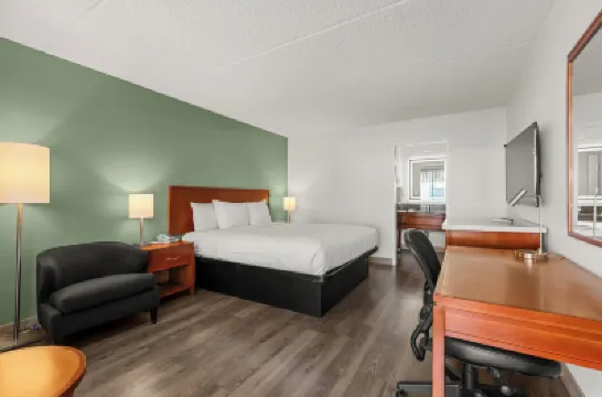 Vagabond Inn Executive Old Town カリフォルニア州立鉄道博物館周辺のホテル