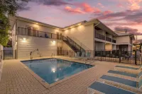 Grant Street Inn - Pools