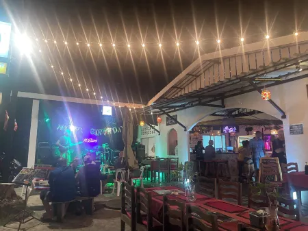 Lonely Beach Pool Resort Отели рядом с достопримечательностью «Ban Salak Phet»